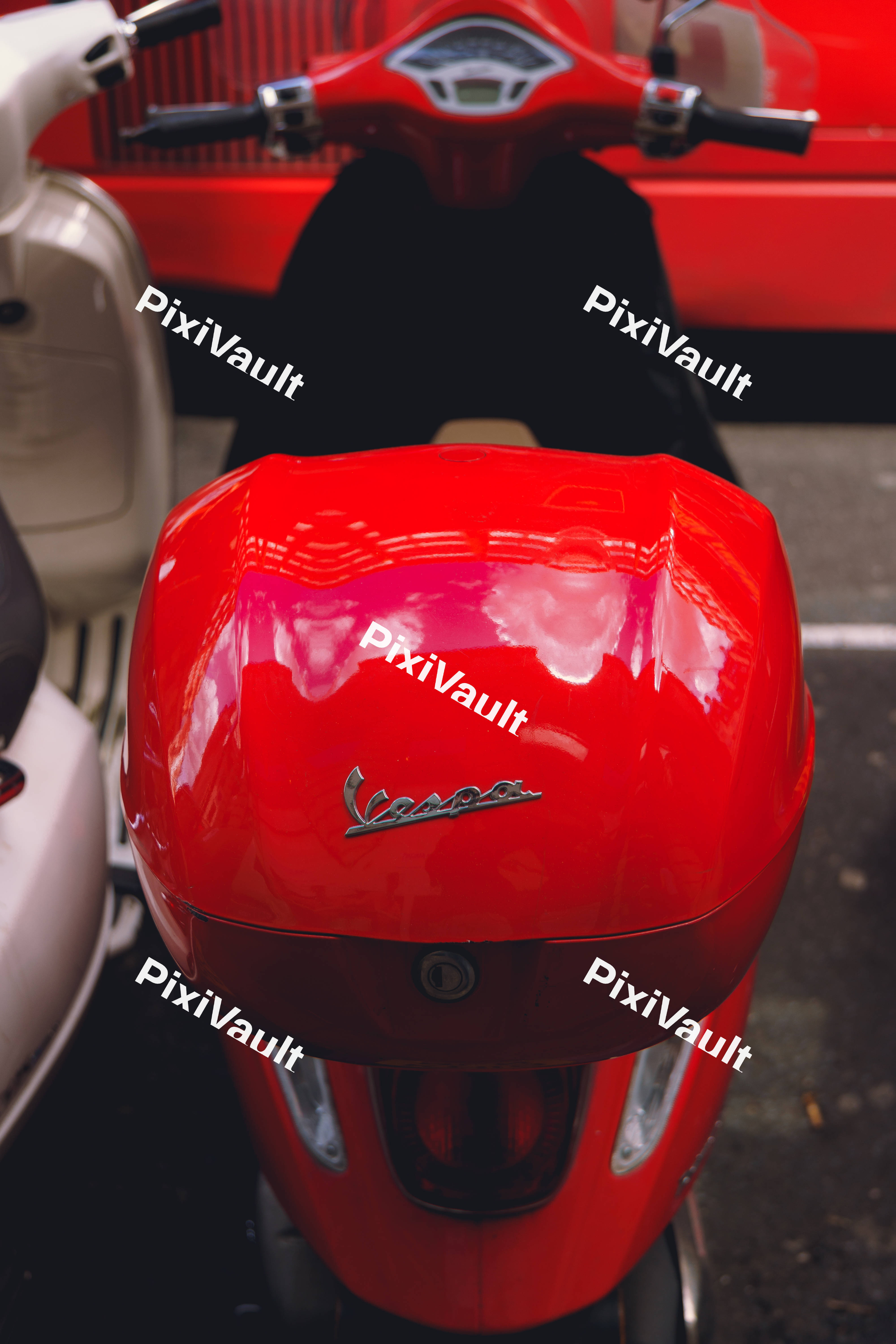 Red Vespa Variation